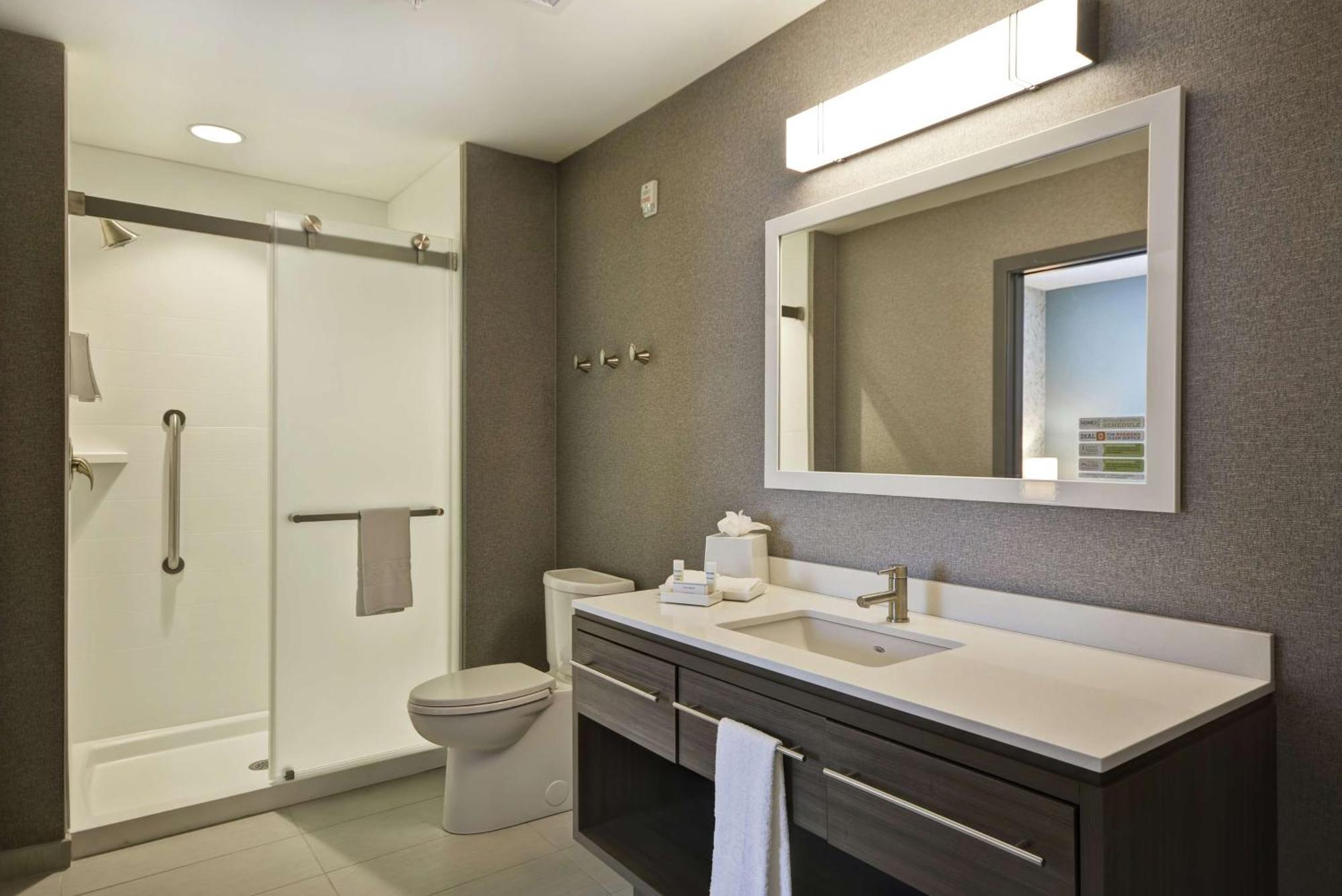 Home2 Suites By Hilton Queensbury Lake George Esterno foto